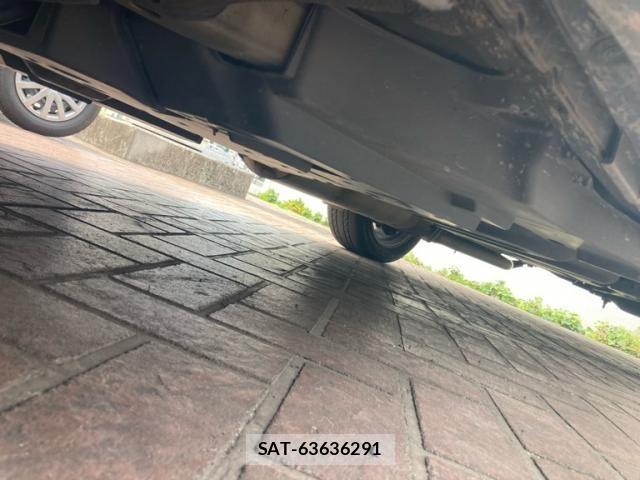 Toyota HARRIER 2017-06 8099398-18