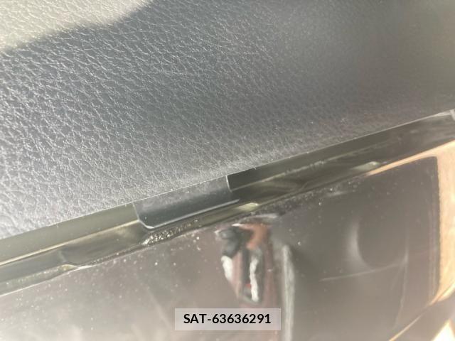 Toyota HARRIER 2017-06 8099398-19
