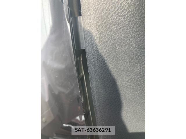 Toyota HARRIER 2017-06 8099398-20