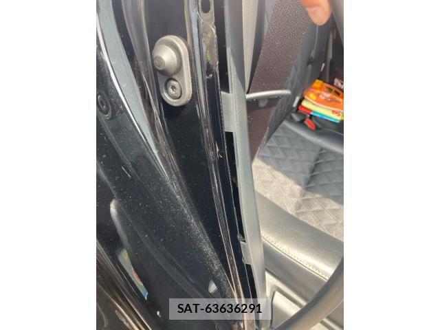 Toyota HARRIER 2017-06 8099398-21