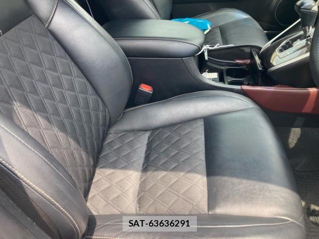 Toyota HARRIER 2017-06 8099398-22