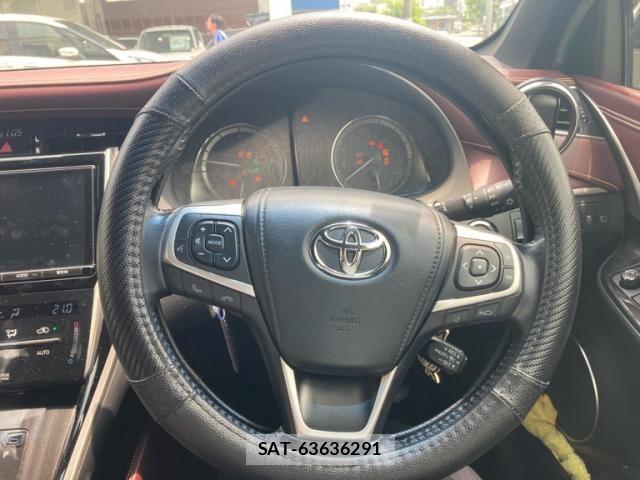 Toyota HARRIER 2017-06 8099398-25
