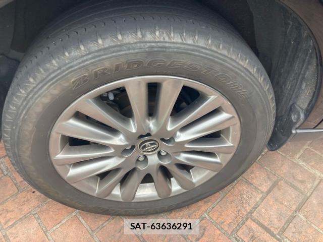 Toyota HARRIER 2017-06 8099398-5