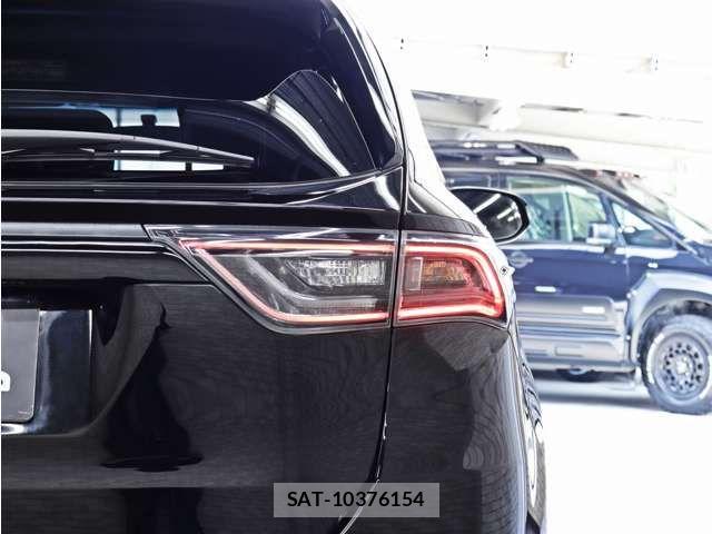 Toyota HARRIER 2017-04 8099376-17