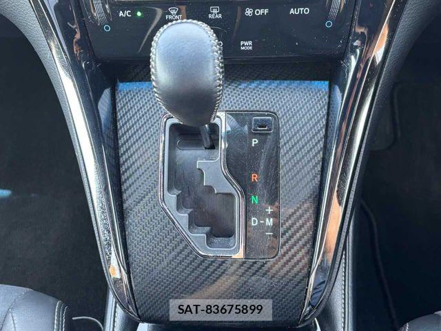 Toyota HARRIER 2017-03 8099384-17