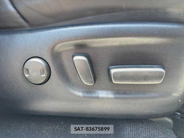 Toyota HARRIER 2017-03 8099384-23