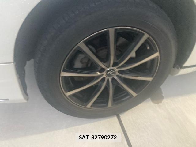 Toyota HARRIER 2018-04 8099385-4
