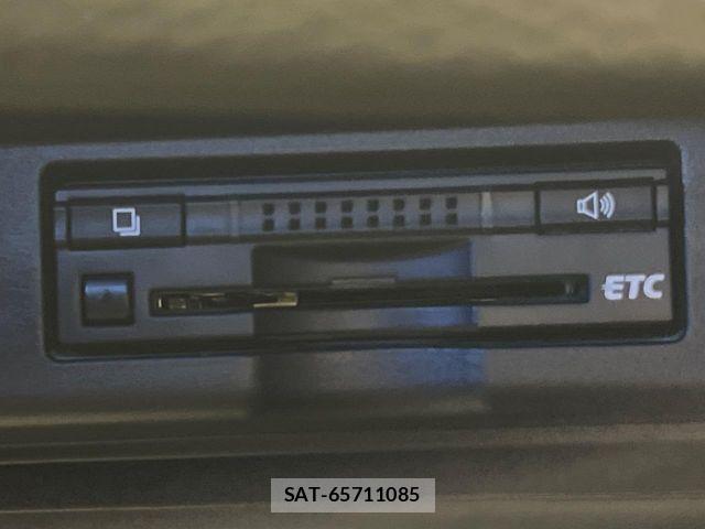 Toyota HARRIER 2014-08 8099403-7