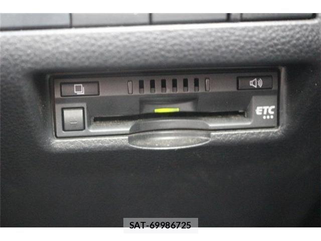 Toyota HARRIER 2021-05 8099372-4