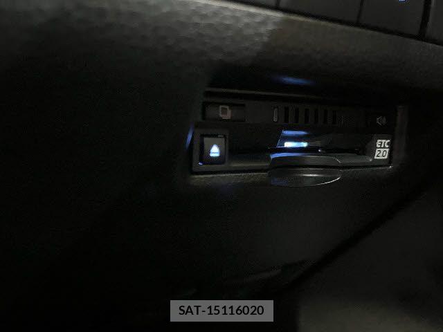 Toyota HARRIER 2021-03 8099360-15