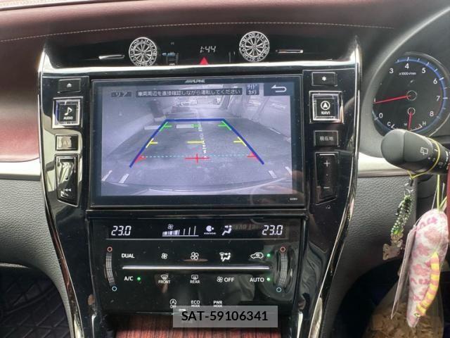 Toyota HARRIER 2016-11 8130358-15