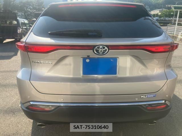 Toyota HARRIER 2023-09 8130324-3