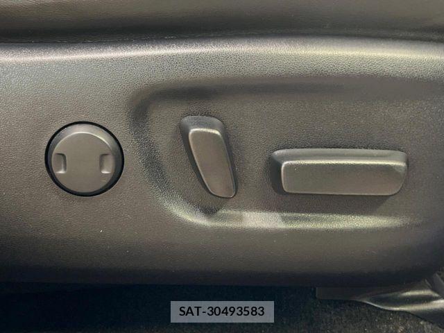 Toyota HARRIER 2017-10 8130349-5