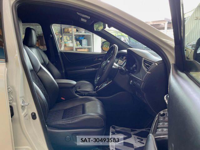 Toyota HARRIER 2017-10 8130349-8