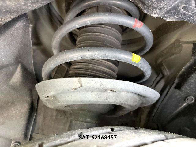 Toyota HARRIER 2020-07 8130328-19