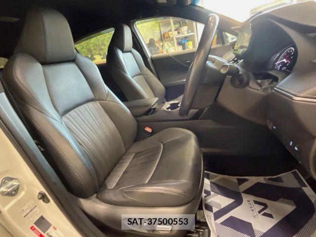 Toyota HARRIER 2020-12 8130345-8