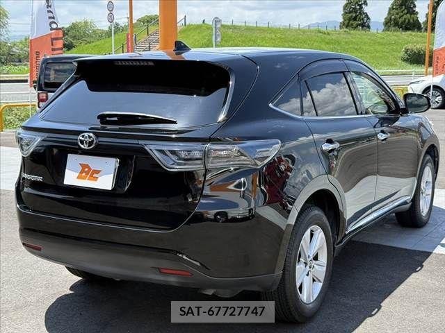 Toyota HARRIER 2015-08 8130359-12