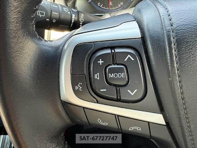 Toyota HARRIER 2015-08 8130359-26