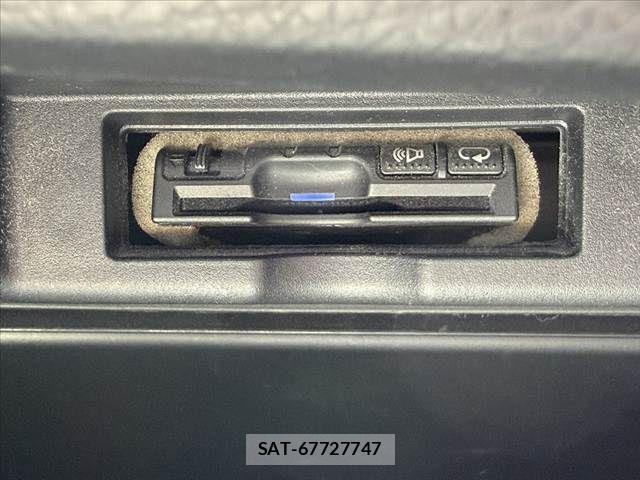 Toyota HARRIER 2015-08 8130359-5
