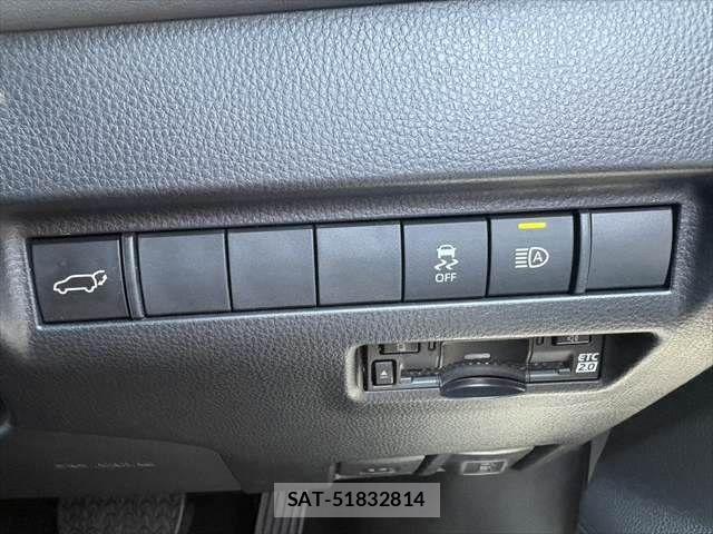 Toyota HARRIER 2023-08 8130337-9