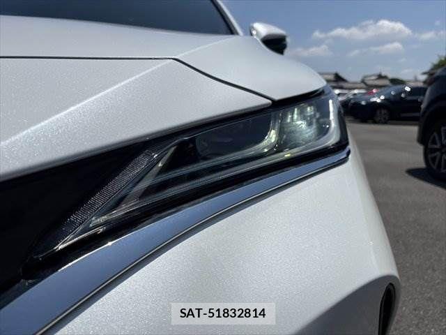 Toyota HARRIER 2023-08 8130337-14