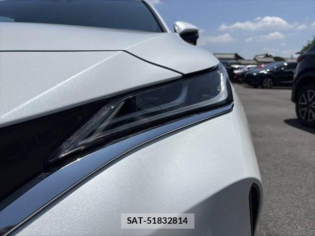 Toyota HARRIER 2023-08 8130337-25