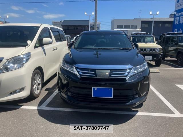 Toyota HARRIER 2017-11 8130357-0