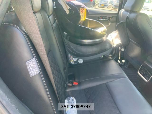 Toyota HARRIER 2017-11 8130357-9