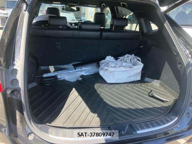 Toyota HARRIER 2017-11 8130357-10