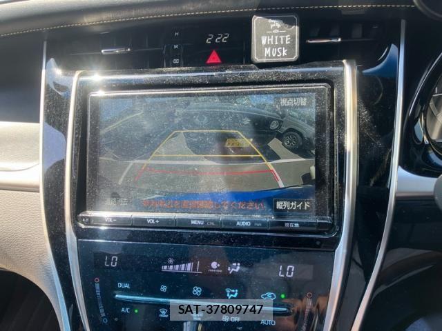 Toyota HARRIER 2017-11 8130357-17