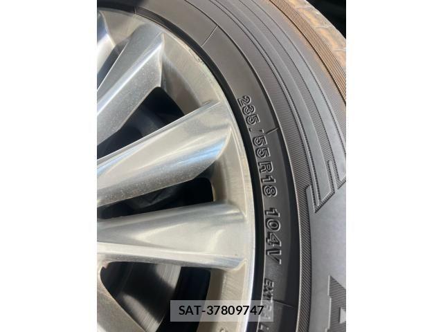 Toyota HARRIER 2017-11 8130357-5