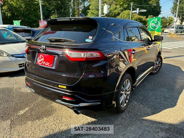 Toyota HARRIER 2017-07 8130352-3