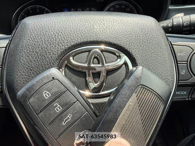 Toyota HARRIER 2021-04 8130347-25
