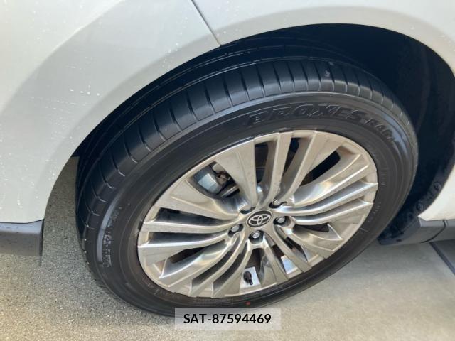 Toyota HARRIER 2023-10 8130325-4