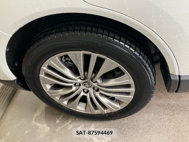 Toyota HARRIER 2023-10 8130325-6