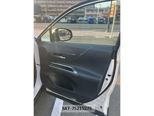 Toyota HARRIER 2024-01 8130320-17