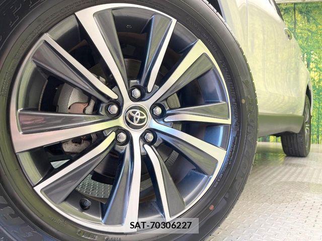 Toyota HARRIER 2021-08 8145864-12