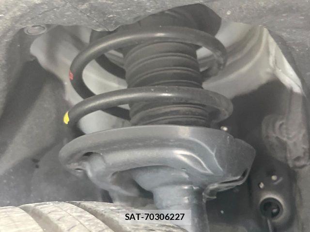 Toyota HARRIER 2021-08 8145864-19