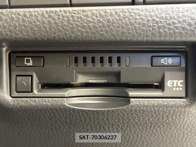 Toyota HARRIER 2021-08 8145864-5