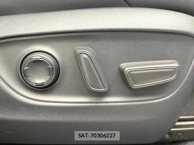 Toyota HARRIER 2021-08 8145864-6