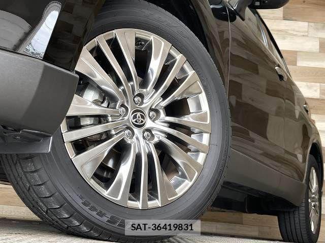 Toyota HARRIER 2023-11 8145859-18