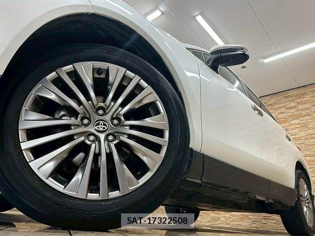 Toyota HARRIER 2023-06 8145861-18