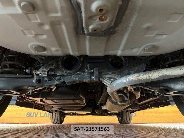 Toyota HARRIER 2017-03 8145869-18