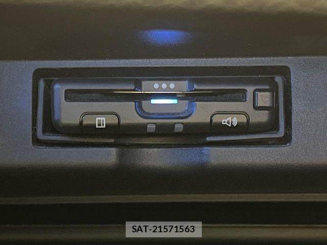 Toyota HARRIER 2017-03 8145869-6