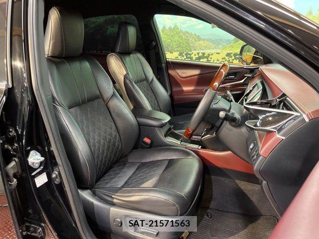 Toyota HARRIER 2017-03 8145869-7