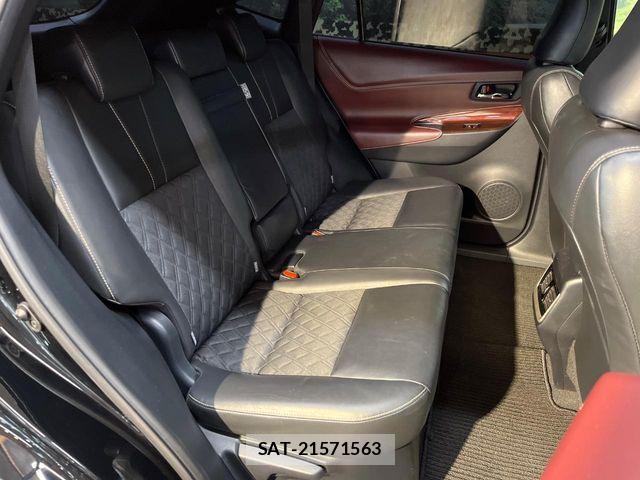 Toyota HARRIER 2017-03 8145869-8