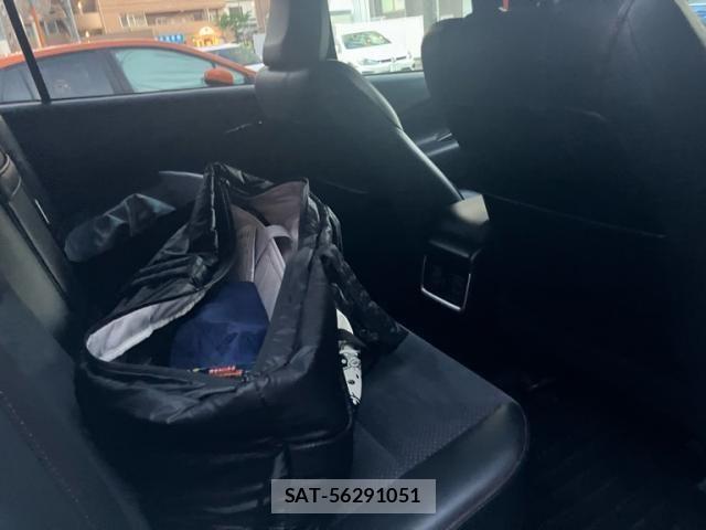 Toyota HARRIER 2017-12 8145870-10