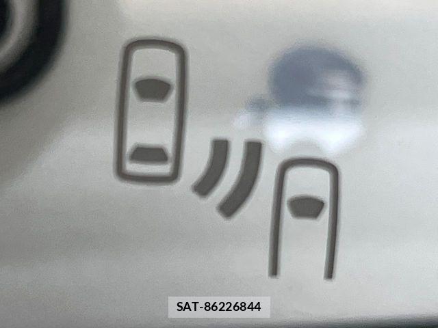 Toyota HARRIER 2021-05 8158517-6