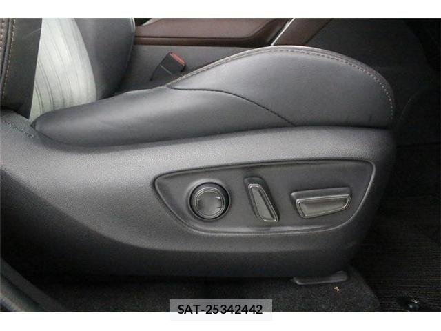 Toyota HARRIER 2021-02 8158522-29