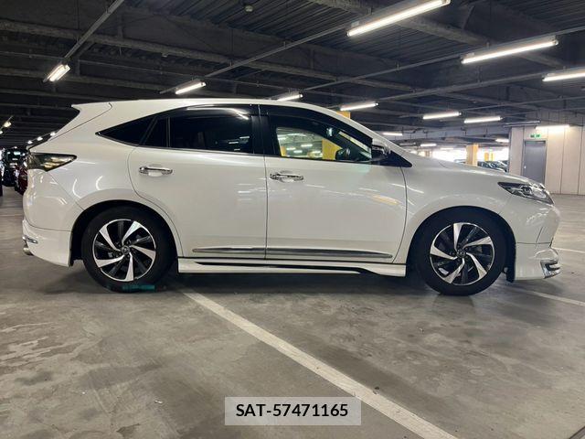 Toyota HARRIER 2017-10 8158523-8